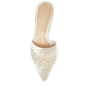 IMAGINE VINCE CAMUTO CASELE PEARL MULE